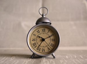 aged-alarm-clock-antique-552774